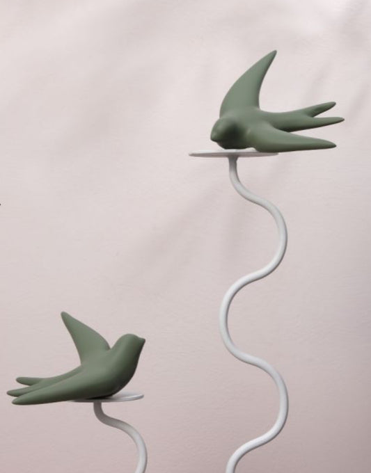 Hirondelle [ Volage ]